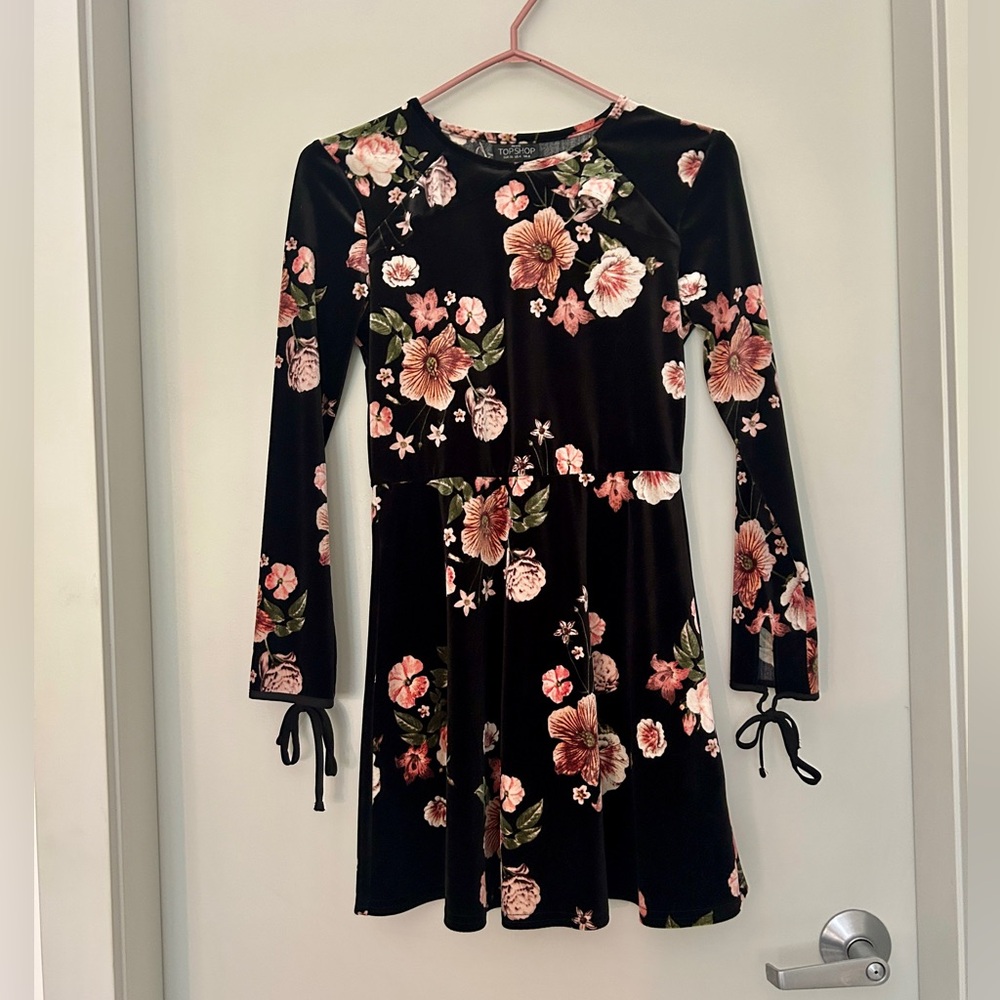 Topshop Petite Floral Velvet Long Sleeve Tie Cuff Skater Mini Dress Black 4P